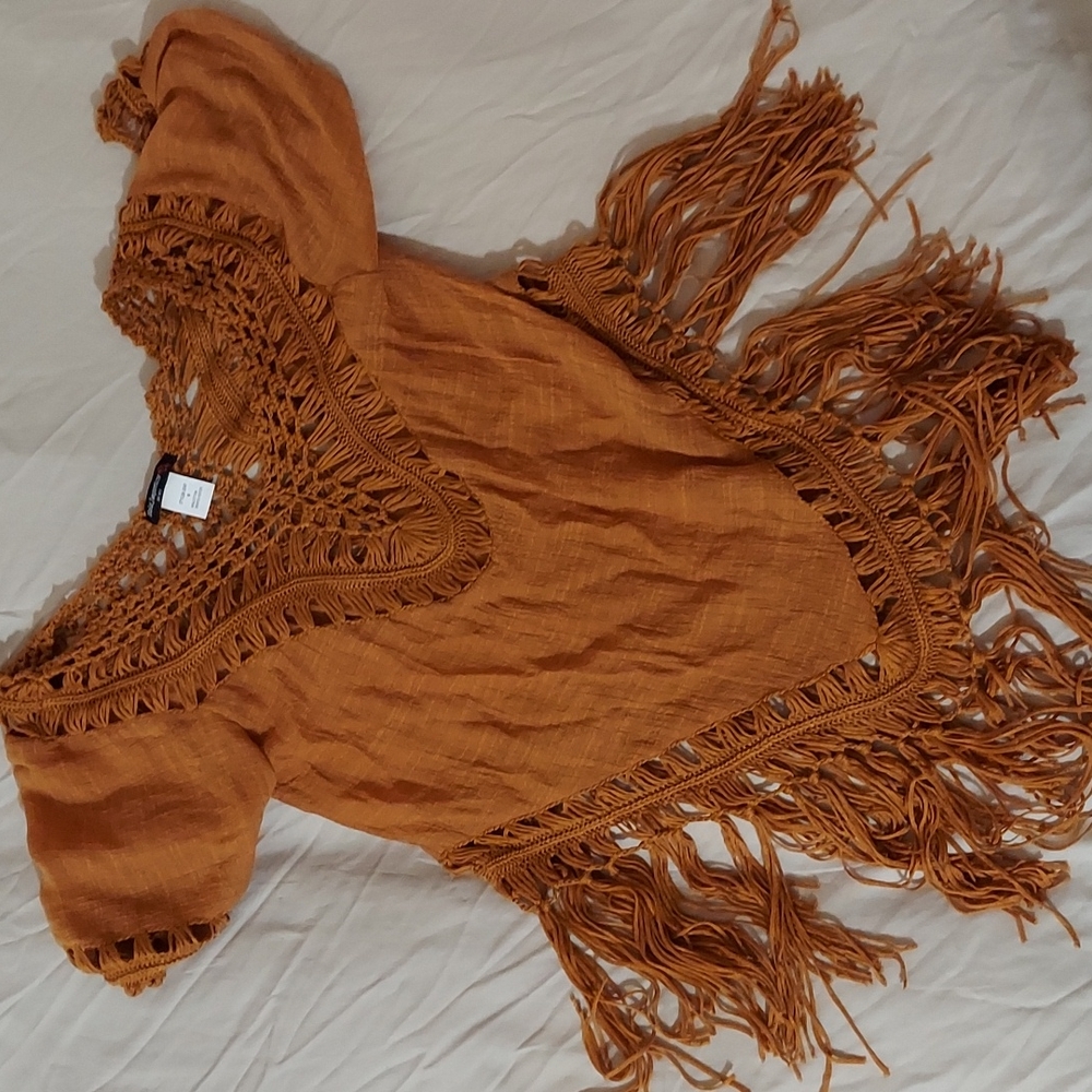 Woman's dusty orange medium flowy top